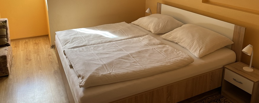 Komfort s manželskou posteľou  (Izba 02)